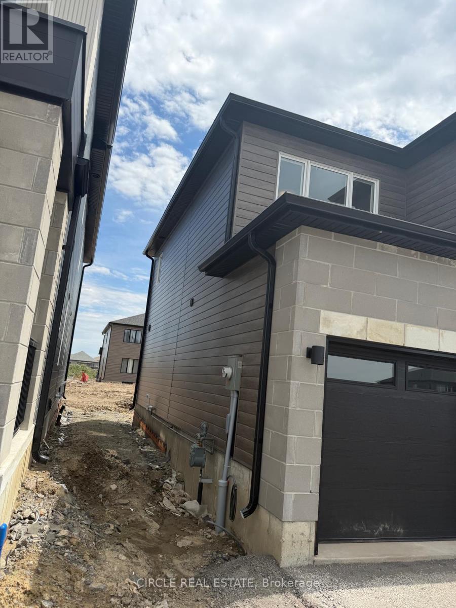 64 CREIGHTON DRIVE, Loyalist (Lennox and Addington - South) — photo 3