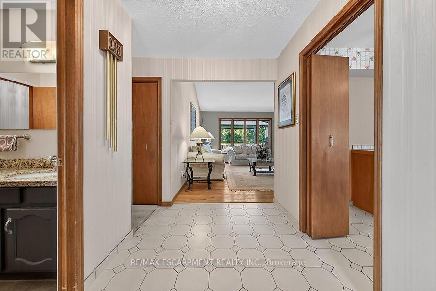 2 KARENDALE CRESCENT, Hamilton — photo 10