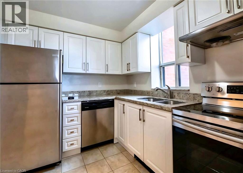 1270 MAPLE CROSSING Boulevard Unit# 2009, Burlington — photo 2