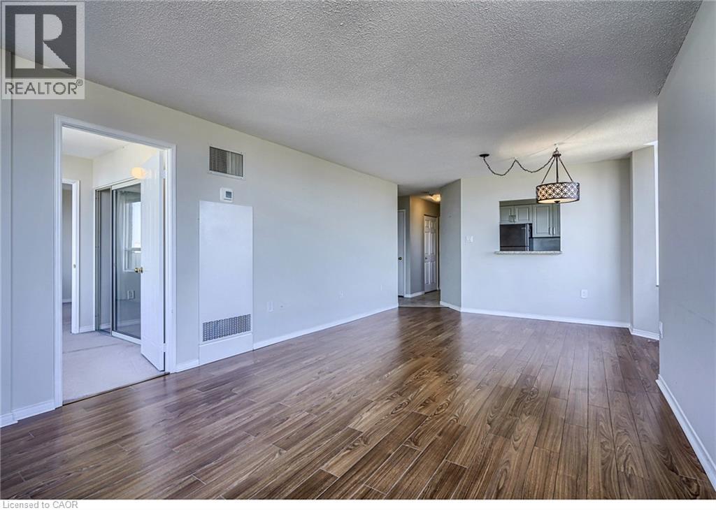 1270 MAPLE CROSSING Boulevard Unit# 2009, Burlington — photo 4