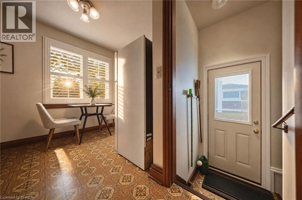 21 Hillcrest Avenue — photo 17