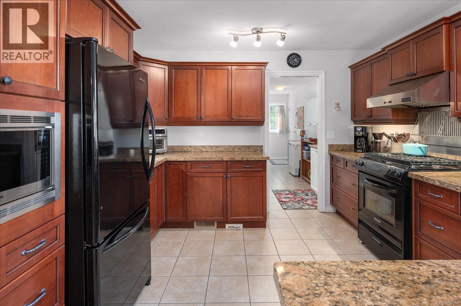 4025 Magnolia Dr - 12