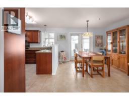 Dining room - 4025 Magnolia Dr, Nanaimo, BC V9T6B9 Photo 10