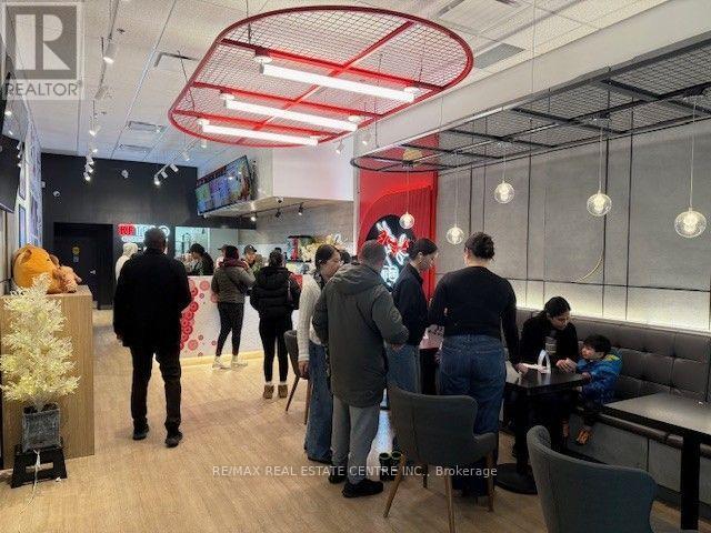 3145 Dundas Street West — photo 4