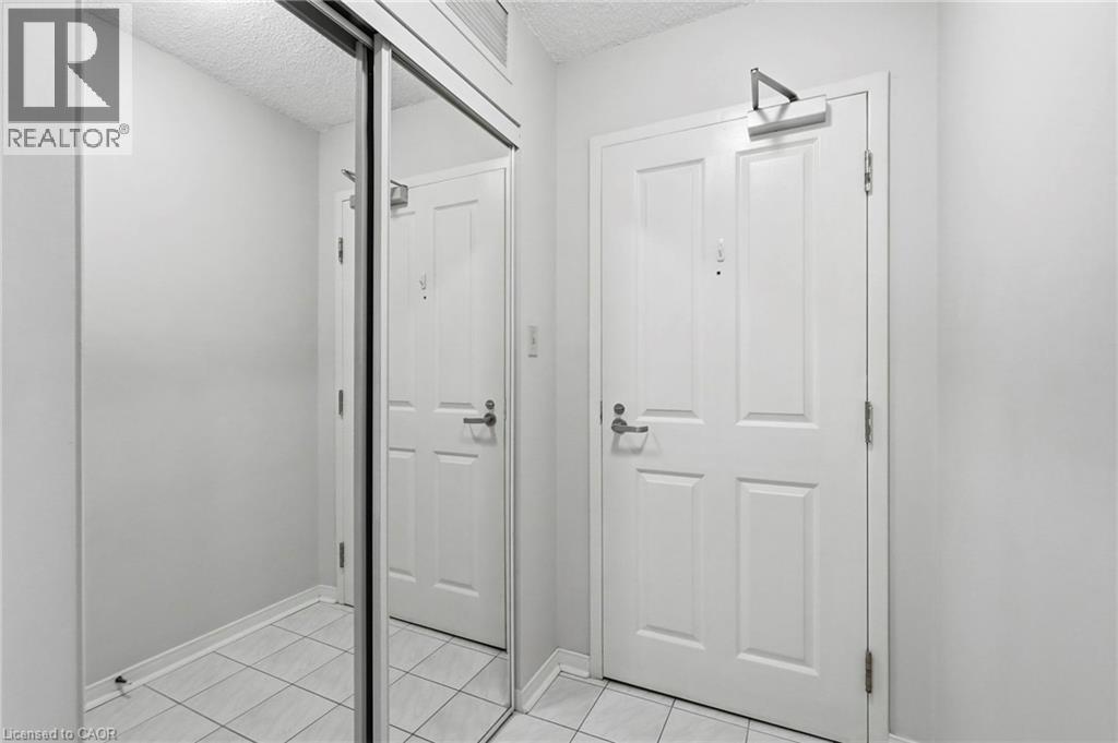 2199 SIXTH Line Unit# 208, Oakville — photo 3