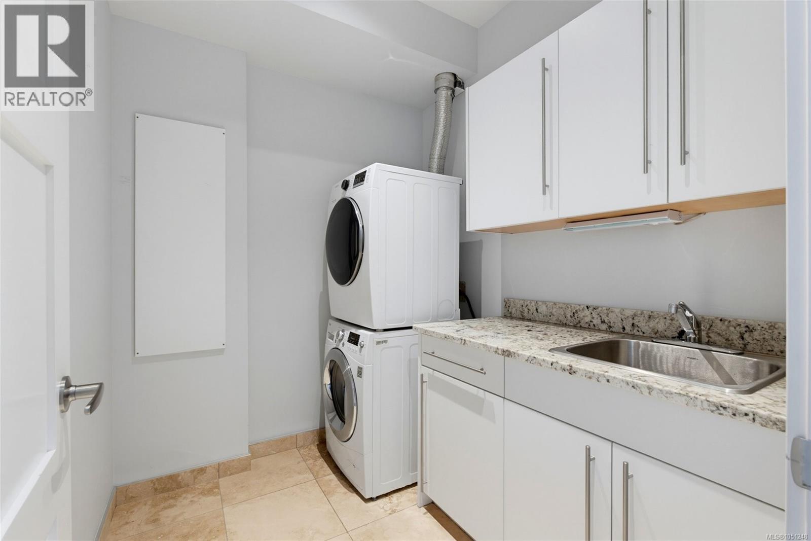 6554 Goodmere Rd, Sooke - Image 1