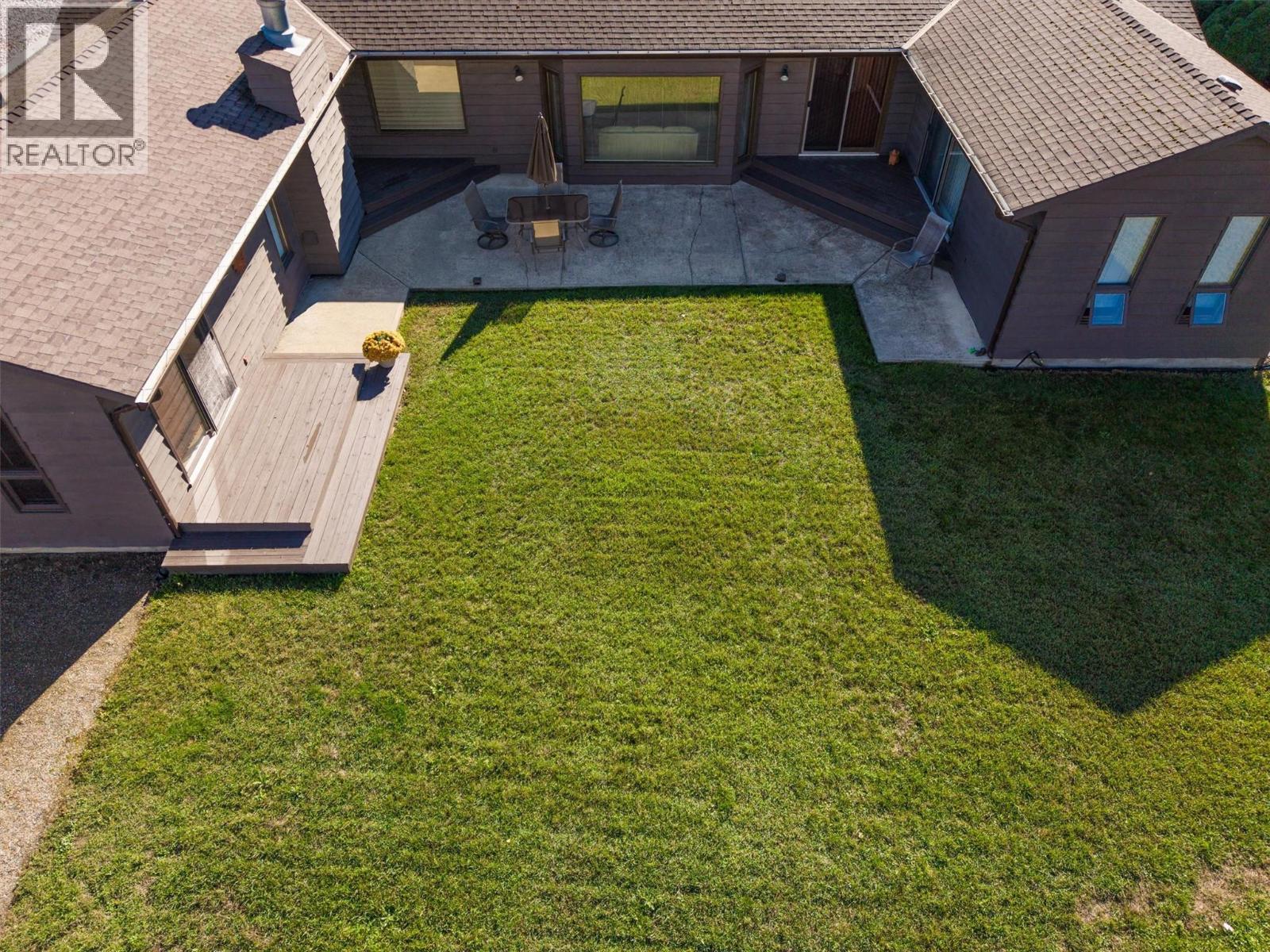 392 Valley Road N, Kelowna