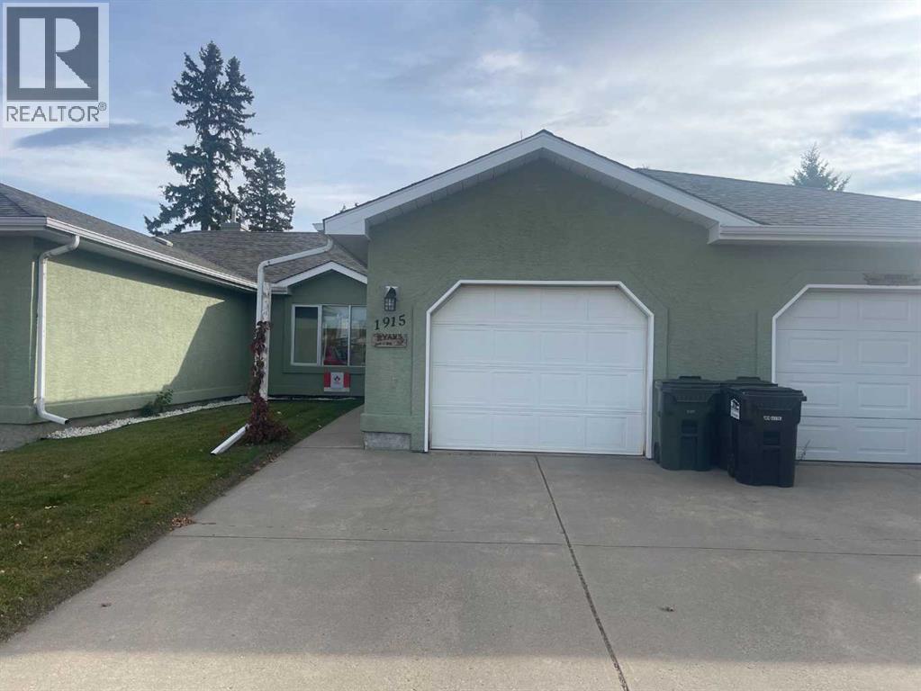 Photo of 1915 17 Street, Didsbury