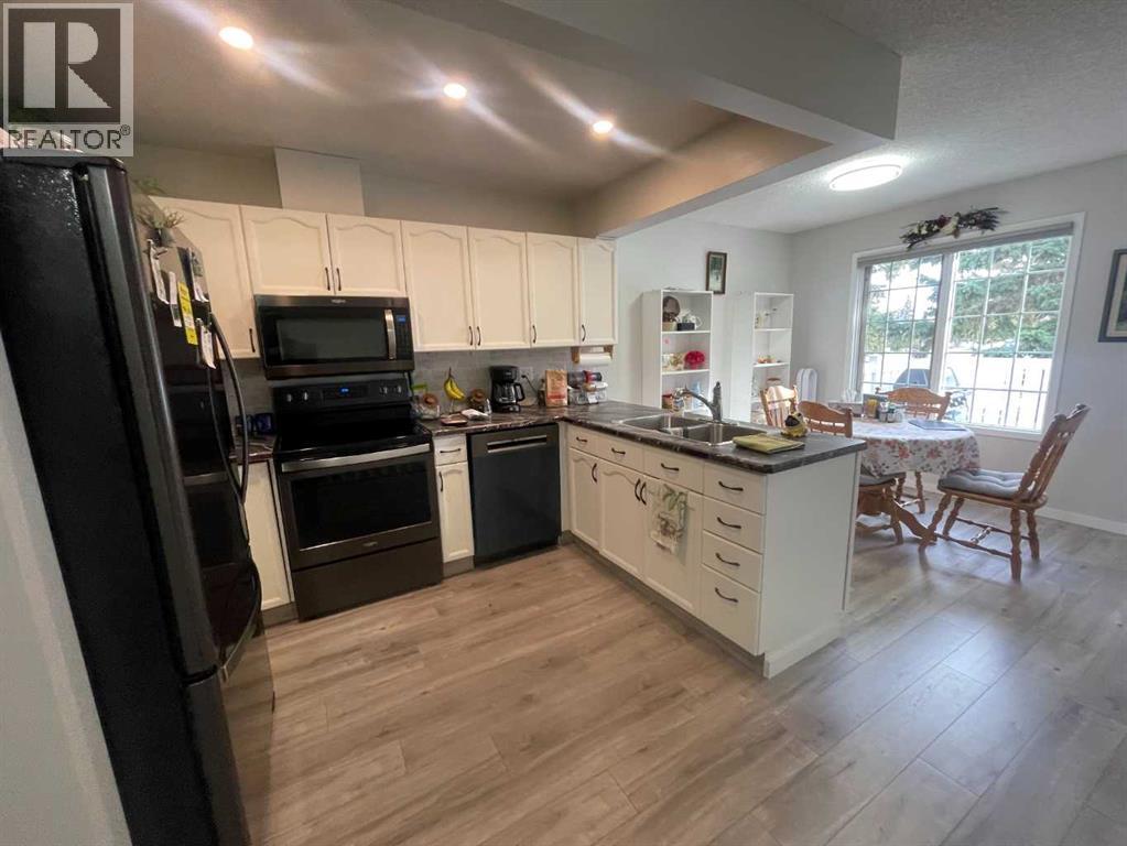 1915 17 Street - 4
