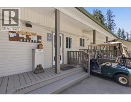 6670 Trans Canada Highway Ne, Salmon Arm, BC V0E1K0 Photo 11