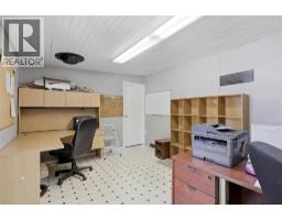 6670 Trans Canada Highway Ne, Salmon Arm, BC V0E1K0 Photo 12