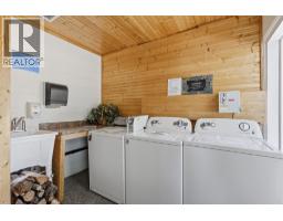 6670 Trans Canada Highway Ne, Salmon Arm, BC V0E1K0 Photo 15