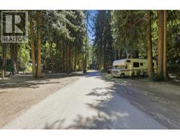 6670 Trans Canada Highway Ne, Salmon Arm, BC V0E1K0 Photo 29