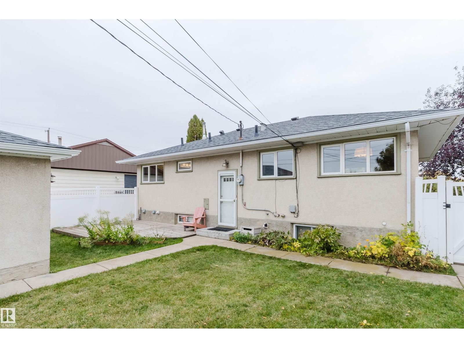 10138 62 ST NW - 20