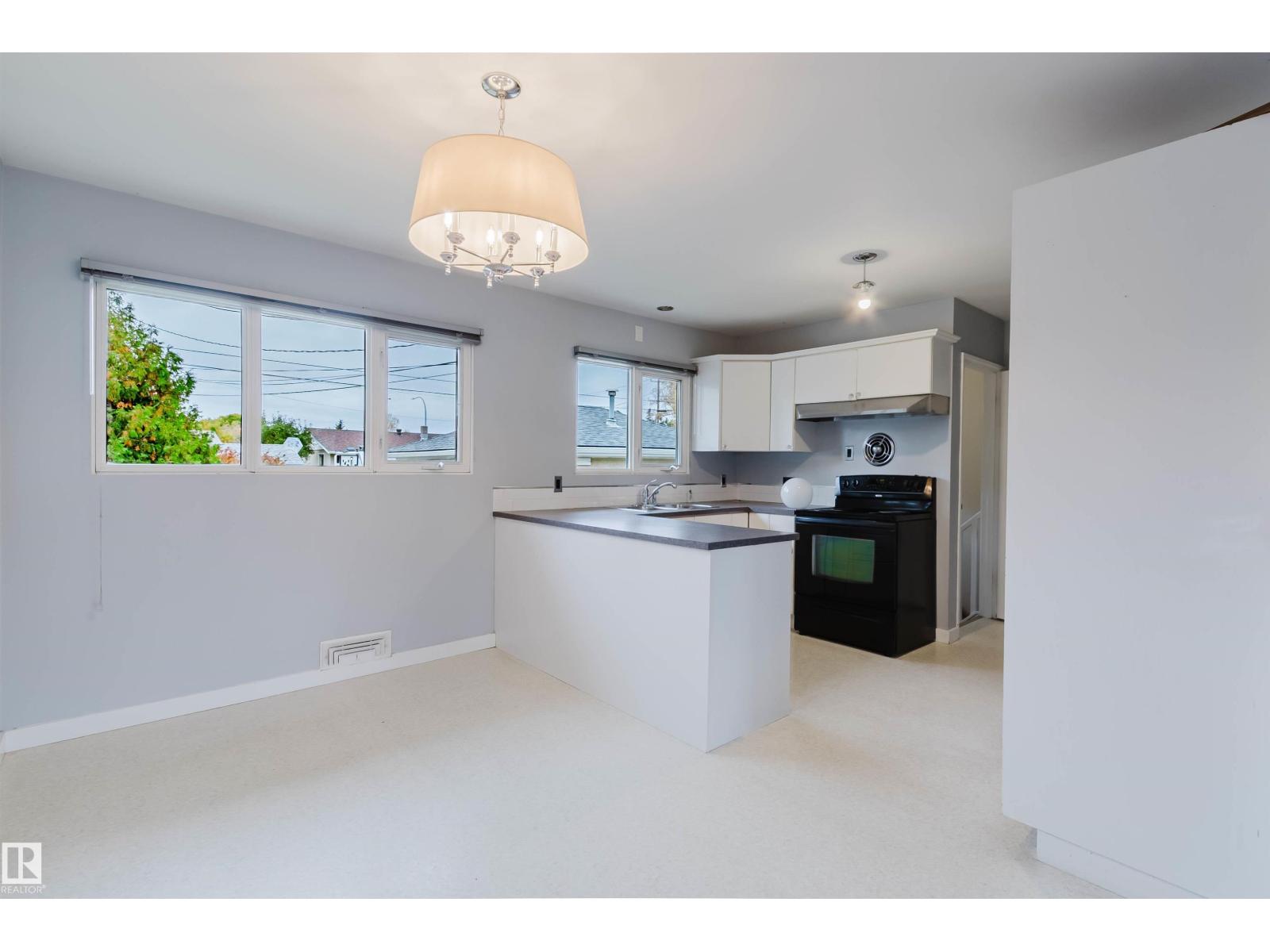 10138 62 ST NW - 5