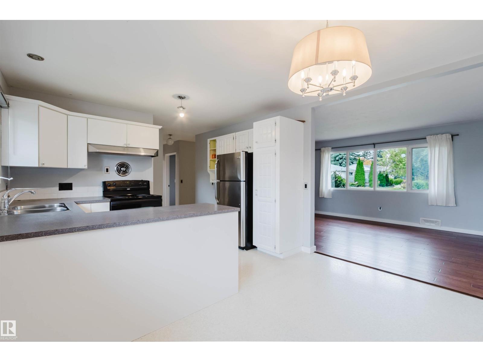 10138 62 ST NW - 6