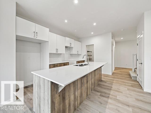 9332 230 ST NW - 23