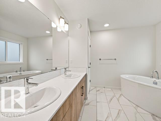 9332 230 ST NW - 34