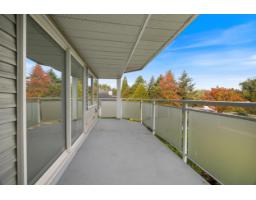 301 13680 84 Avenue, Surrey, BC V3W0T6 Photo 12