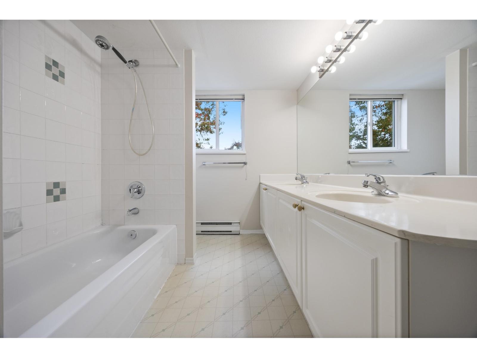 301 13680 84 AVENUE, Surrey - Image 1