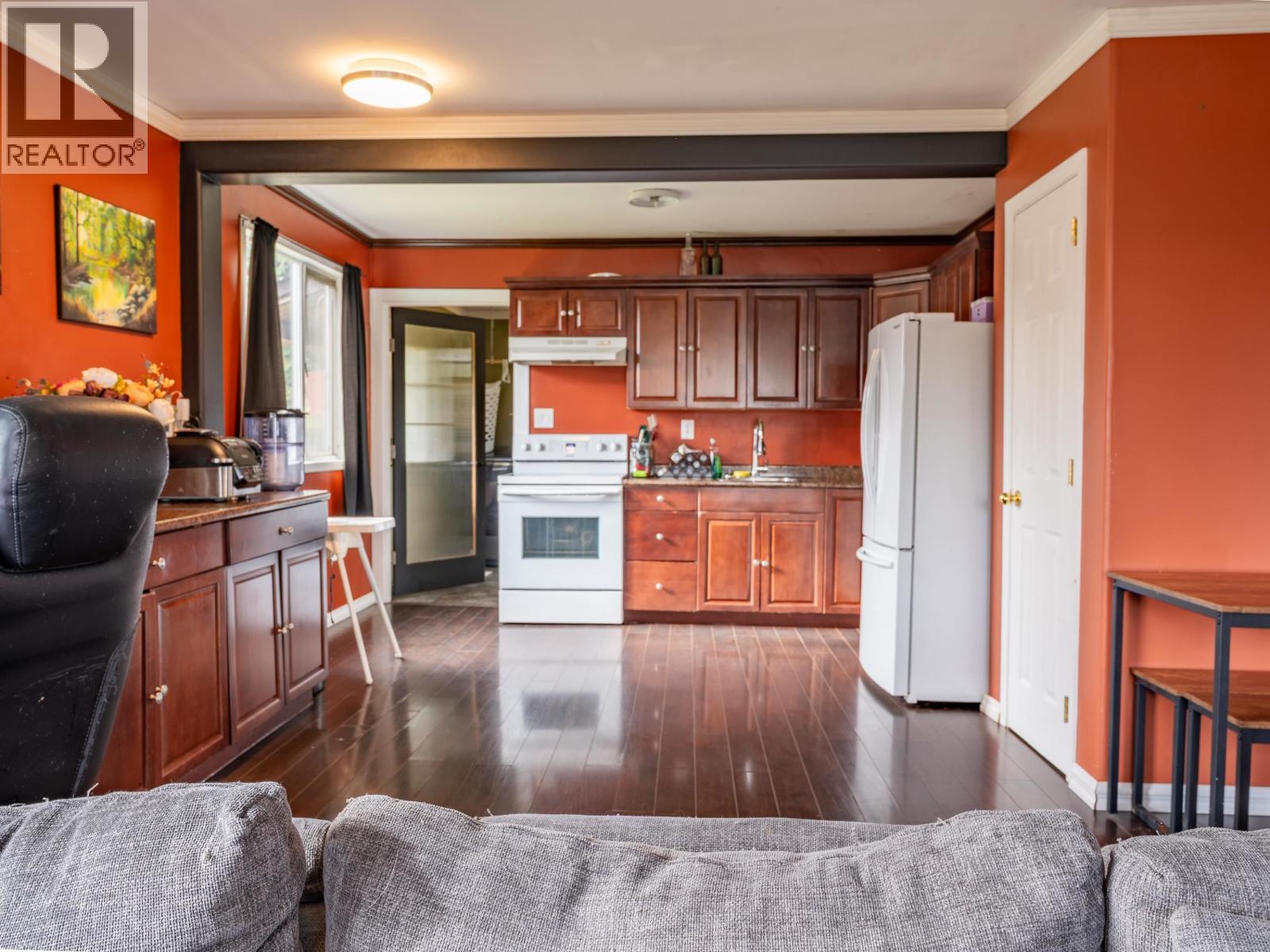 5328 COOK CRESCENT - 15