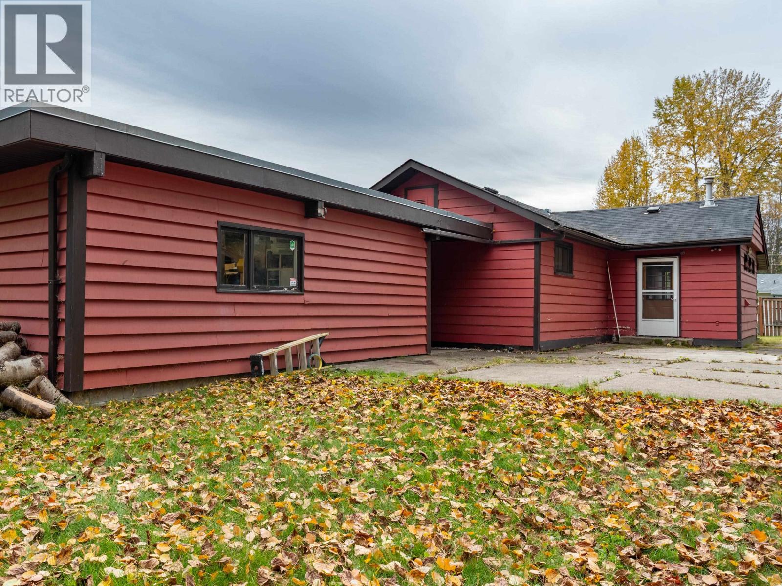 5328 COOK CRESCENT - Image 4