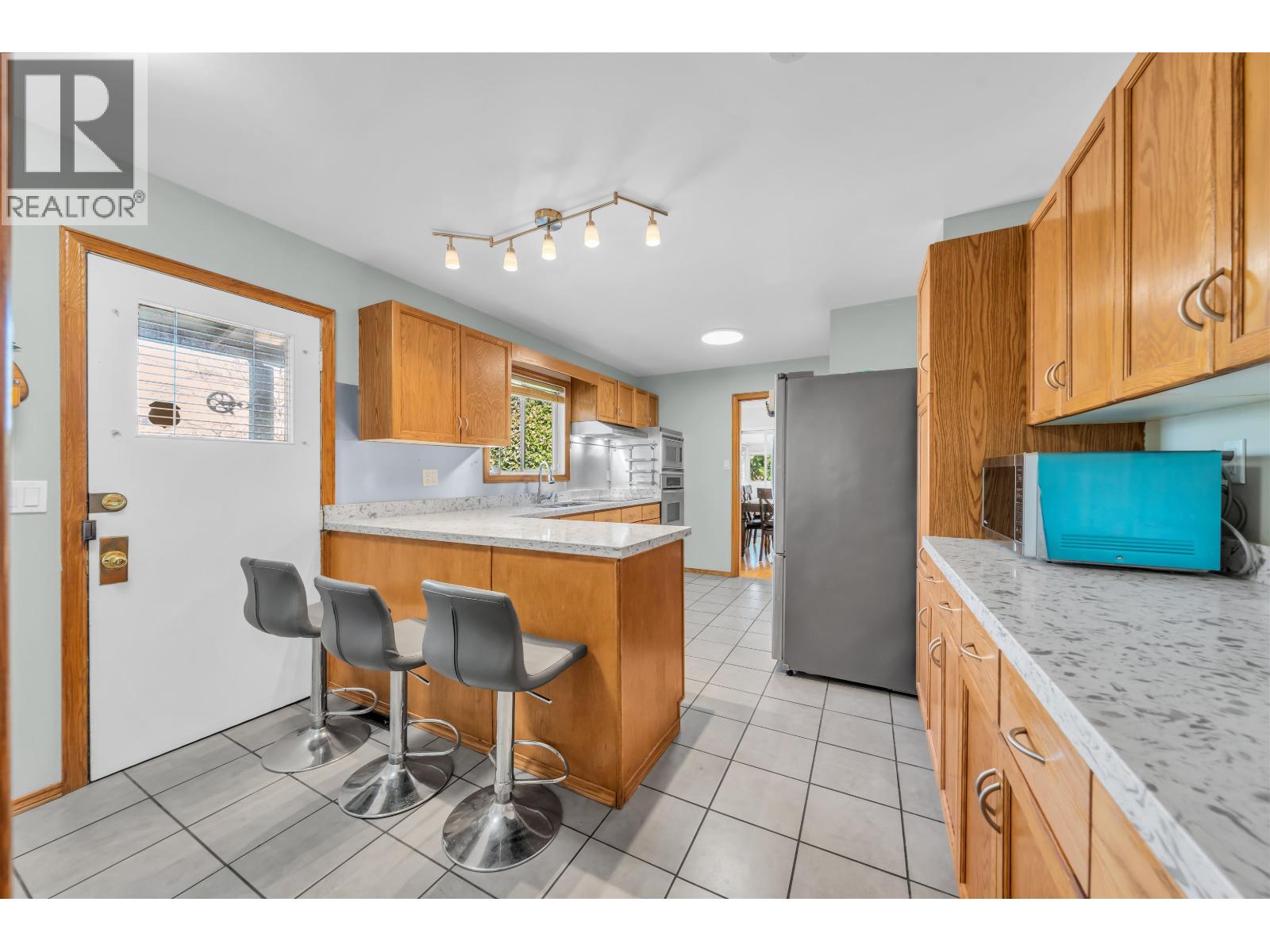 Photo of 8758 CREST DRIVE 18