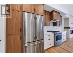 Kitchen - 1905b 17 Street Nw, Calgary, AB T2M5B4 Photo 8