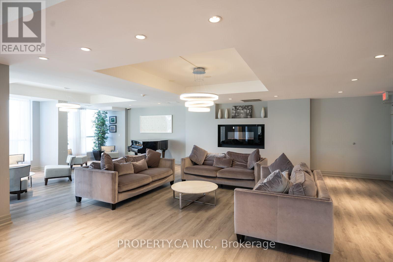628 Fleet Street — photo 39