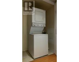 601 - 889 Bay Street, Toronto, ON M5S3K5 Photo 11