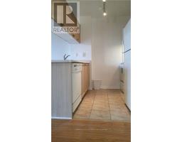 601 - 889 Bay Street, Toronto, ON M5S3K5 Photo 6
