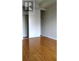 601 - 889 Bay Street, Toronto, ON M5S3K5 Photo 8