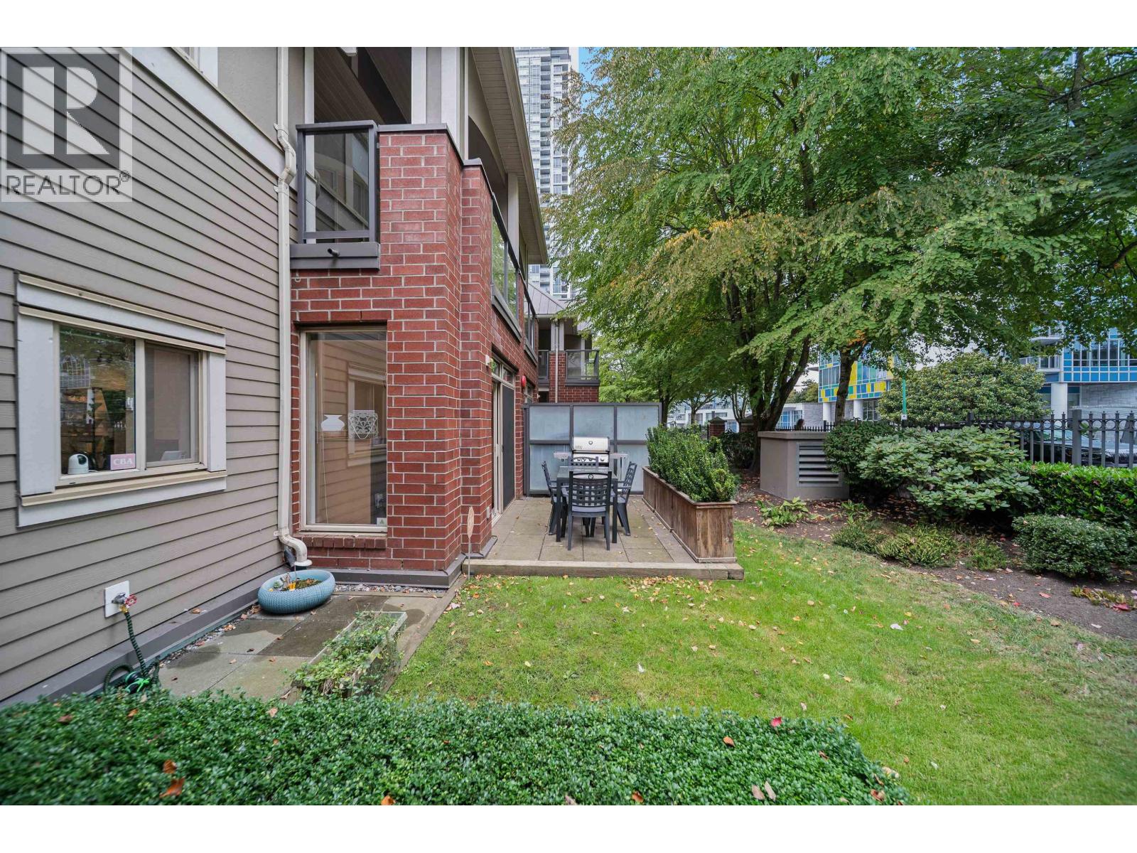 6 4132 HALIFAX STREET, Burnaby - Image 1