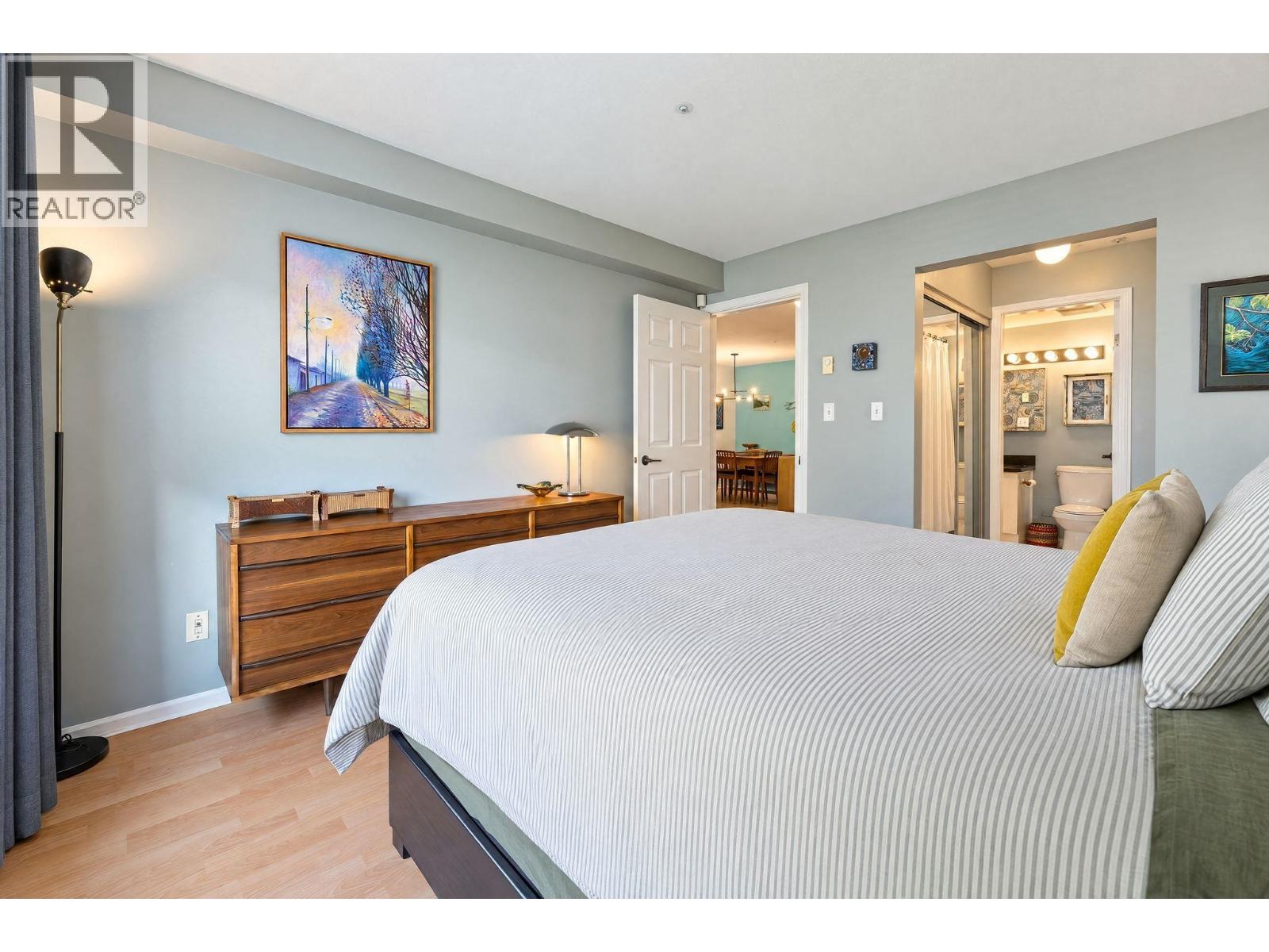 206 2405 KAMLOOPS STREET, Vancouver - Image 1