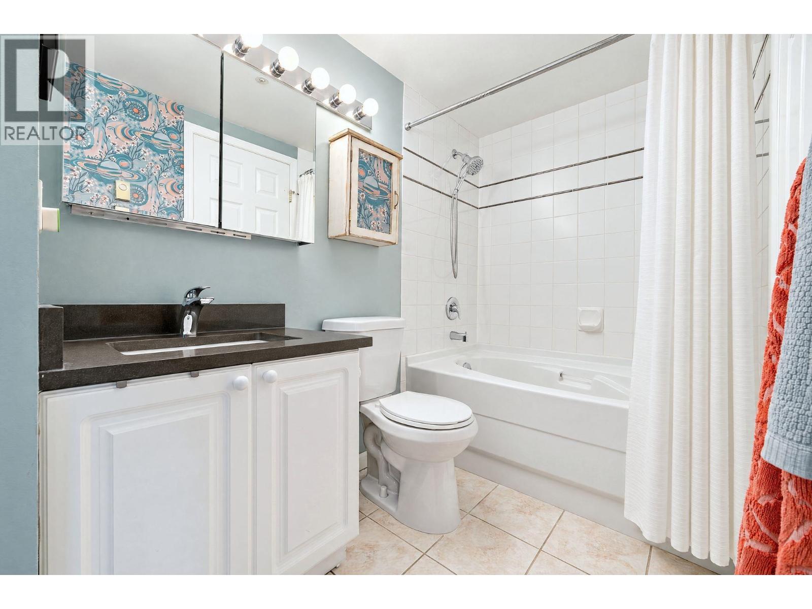 206 2405 KAMLOOPS STREET, Vancouver - Image 1