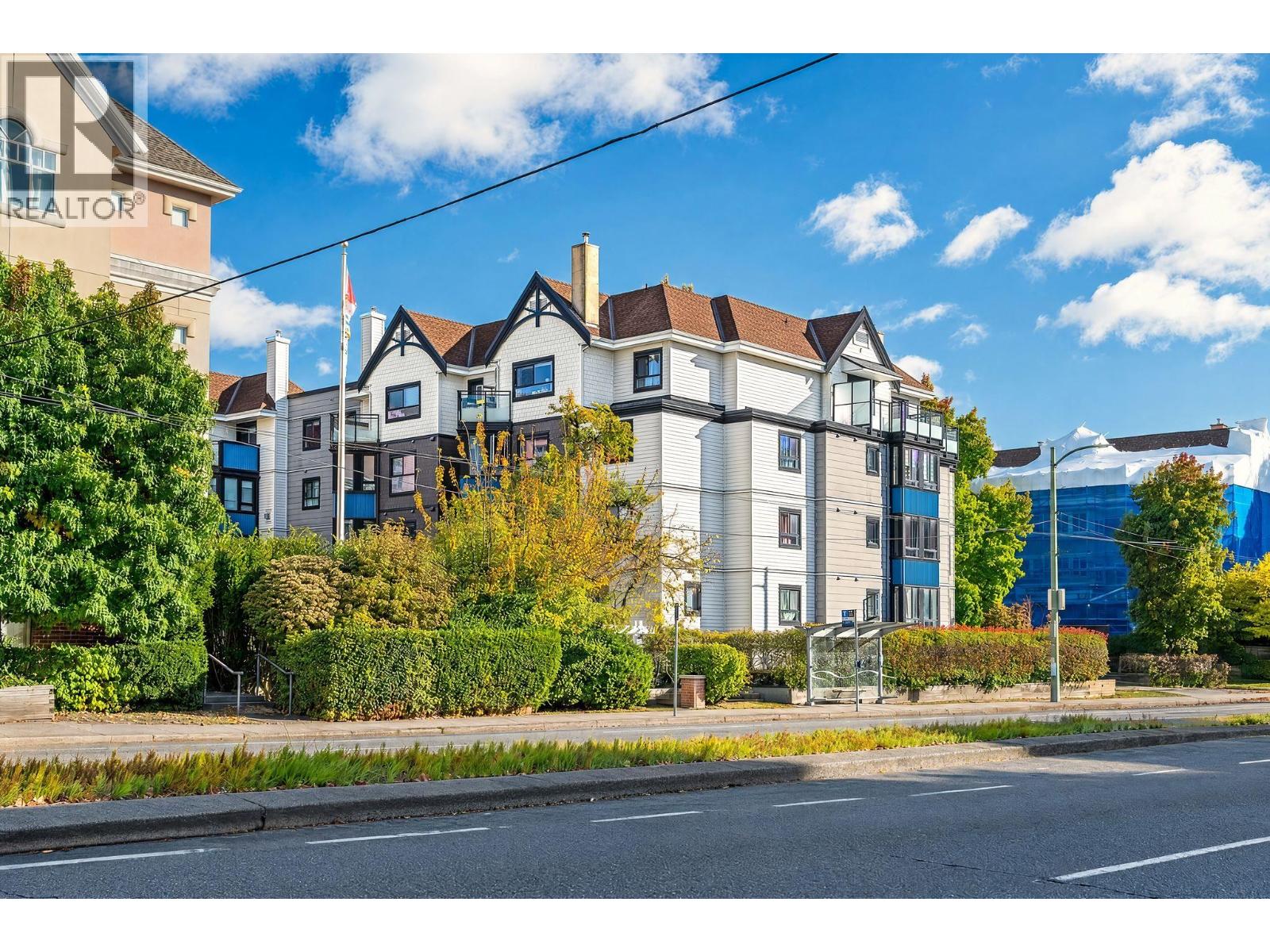 206 2405 KAMLOOPS STREET, Vancouver - Image 1
