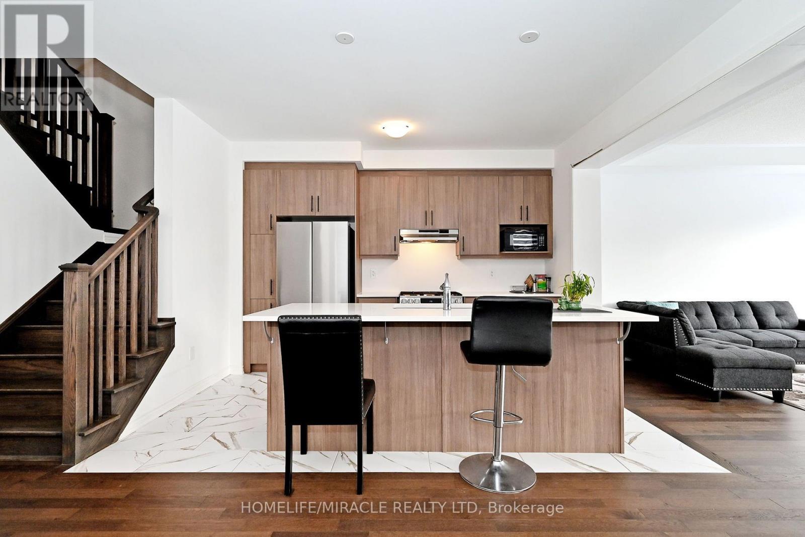 689 MIKE STREET, Innisfil — photo 11