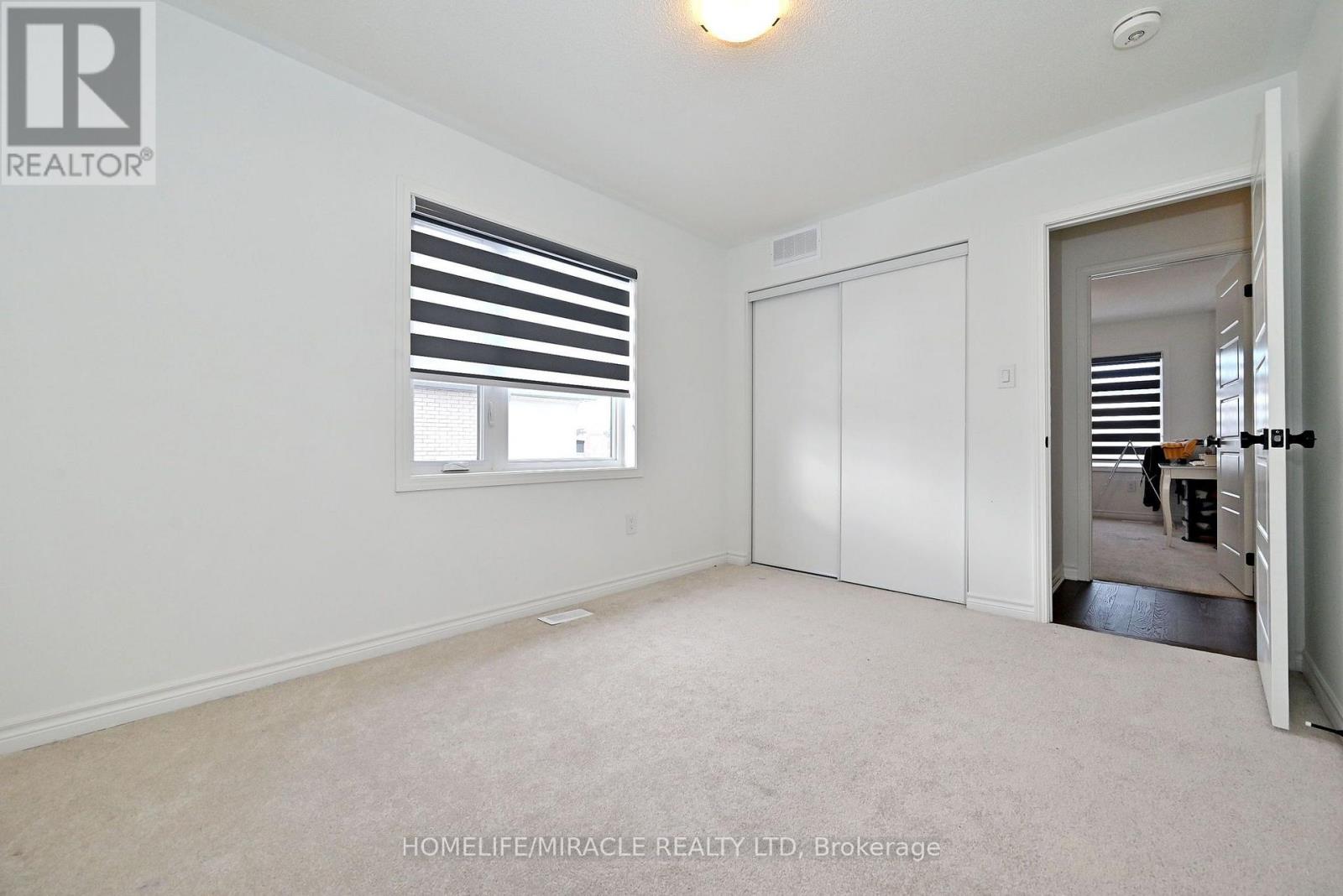 689 Mike Street — photo 43