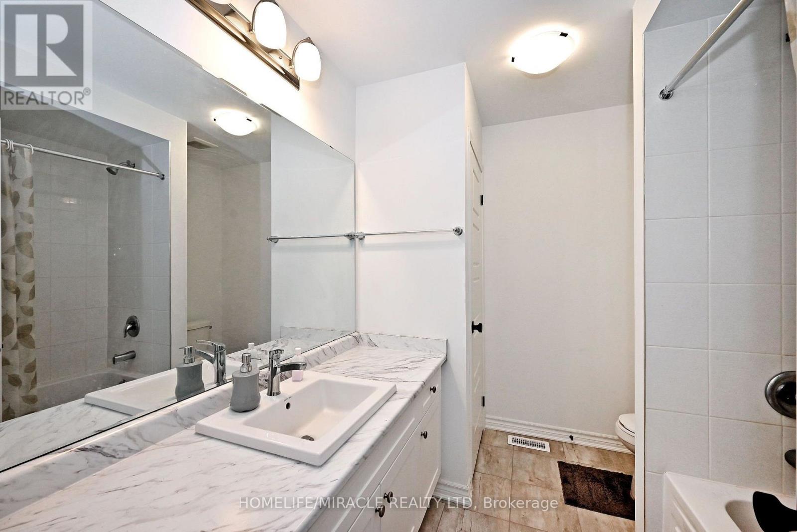 689 Mike Street — photo 44