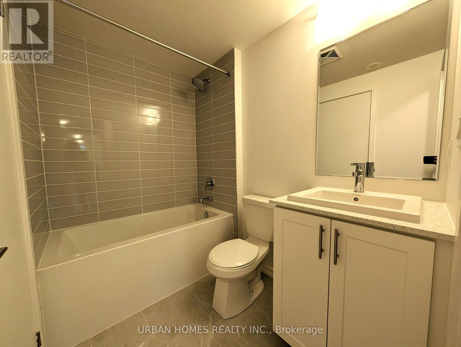 16 - 14 LYTHAM GREEN CIRCLE, Newmarket (Glenway Estates) — photo 11