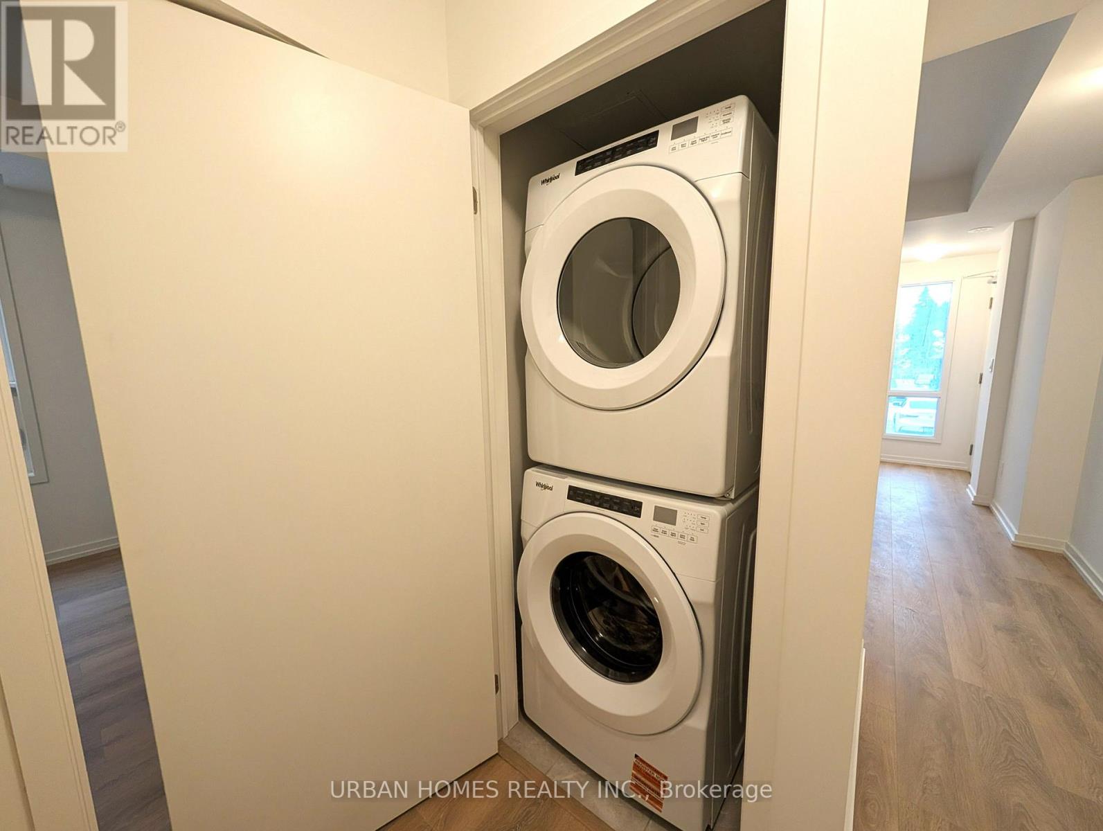 16 - 14 LYTHAM GREEN CIRCLE, Newmarket (Glenway Estates) — photo 12