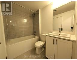 16 - 14 Lytham Green Circle, Newmarket, ON L3Y0C7 Photo 11