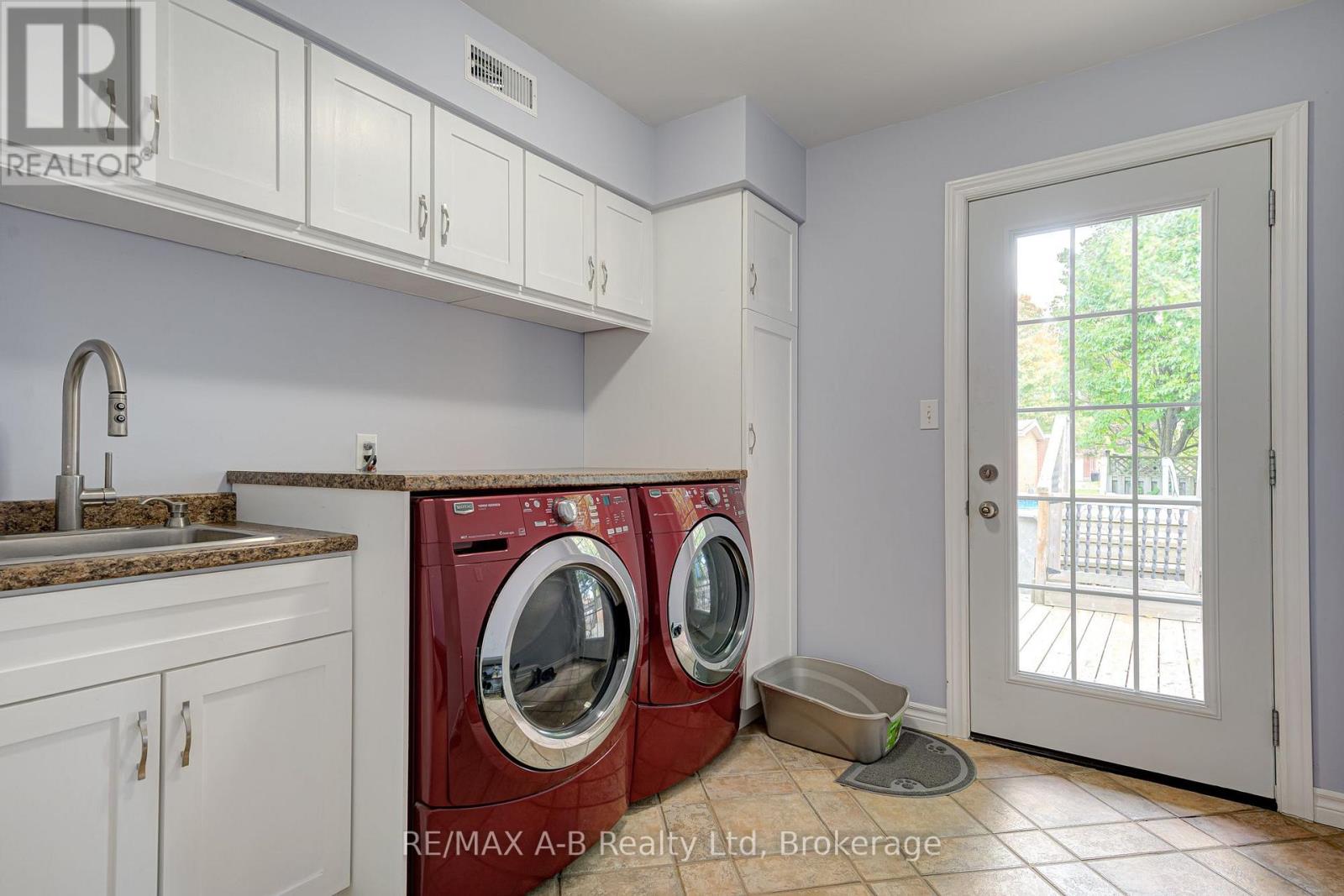 224 Morenz Drive — photo 27