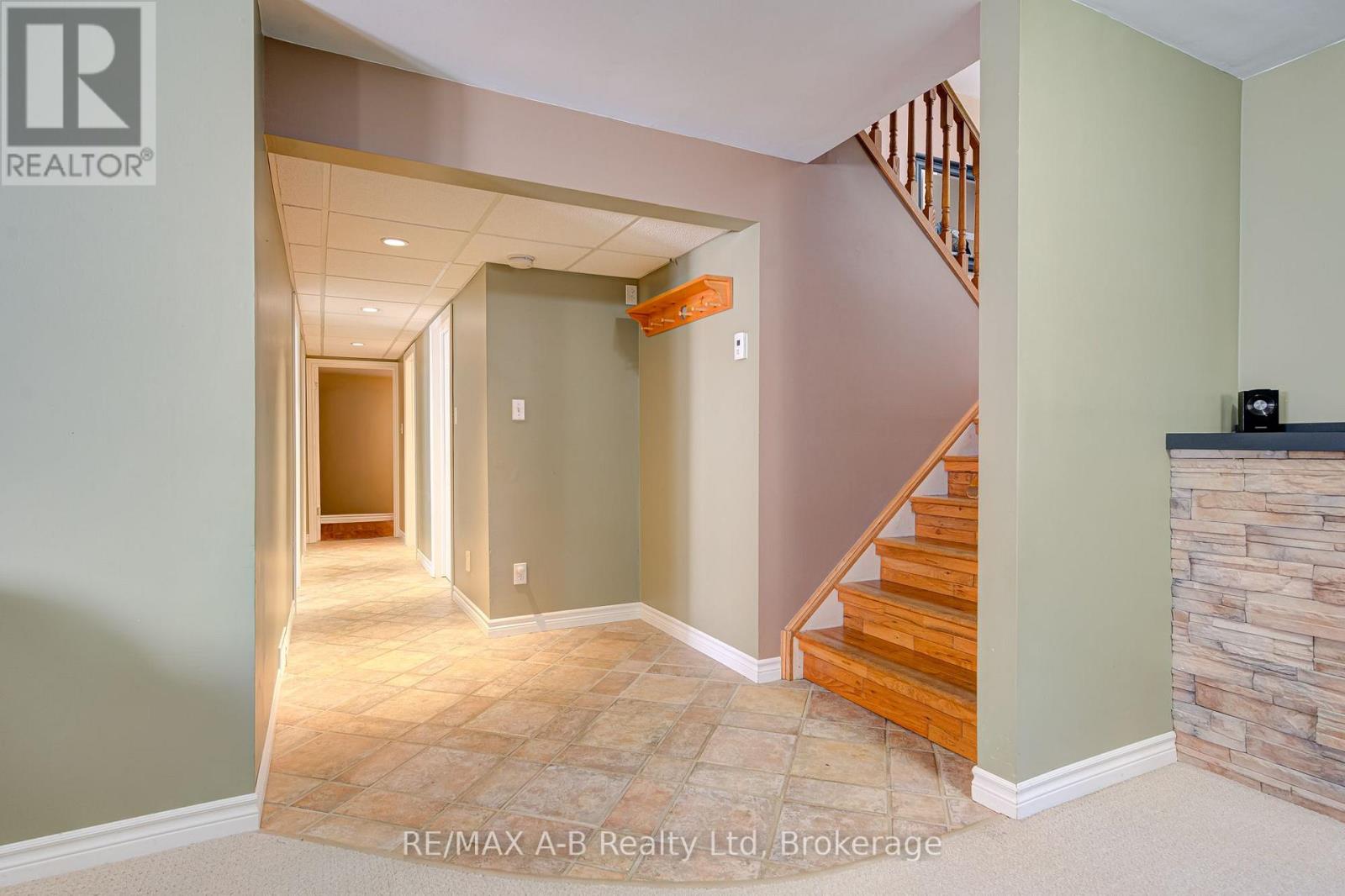224 MORENZ DRIVE - 28