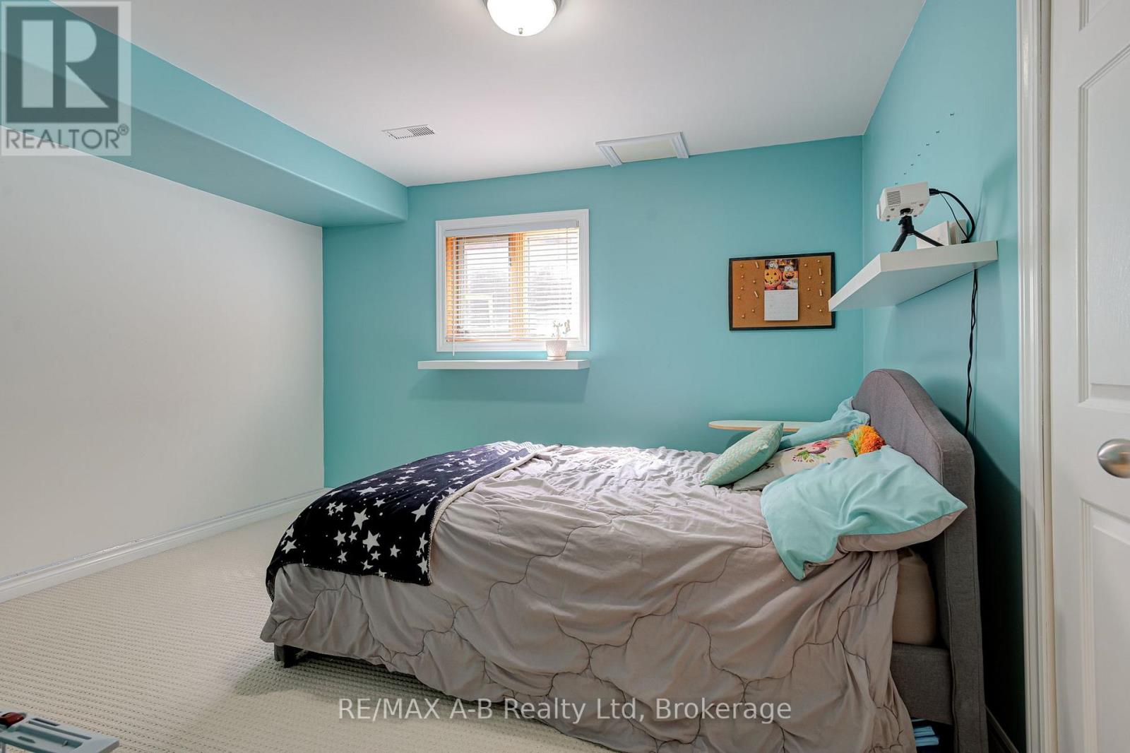224 Morenz Drive — photo 32