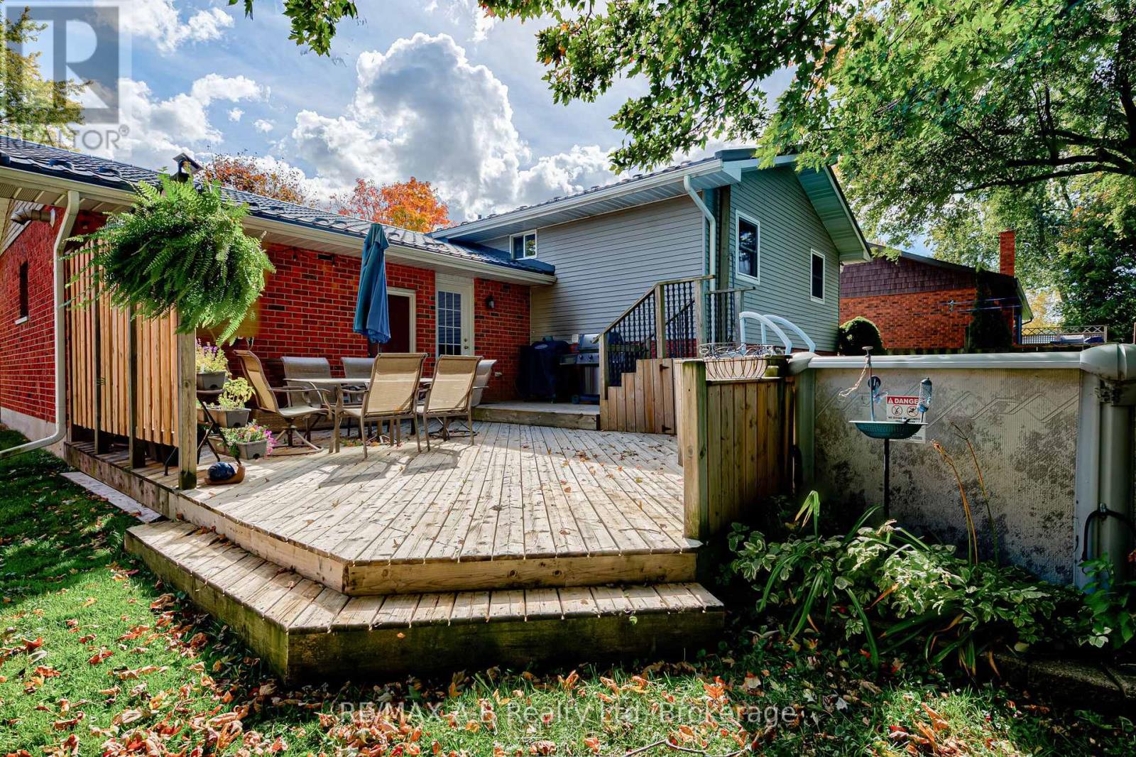 224 Morenz Drive — photo 42