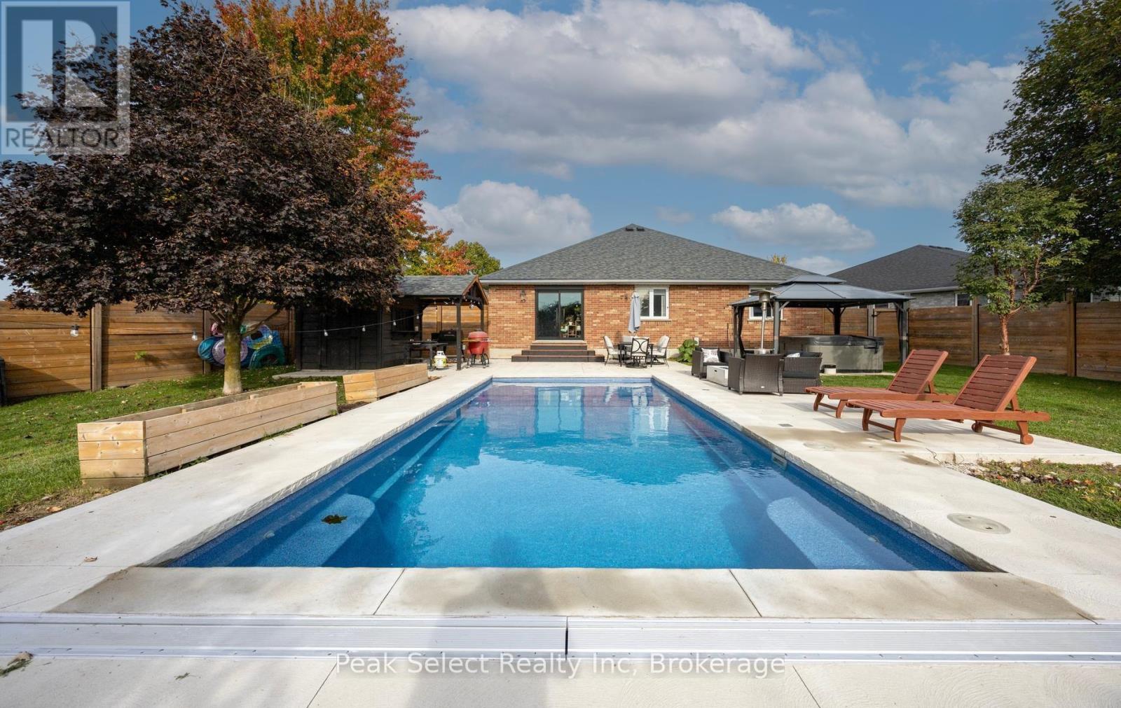 57 Parkhaven Crescent — photo 33