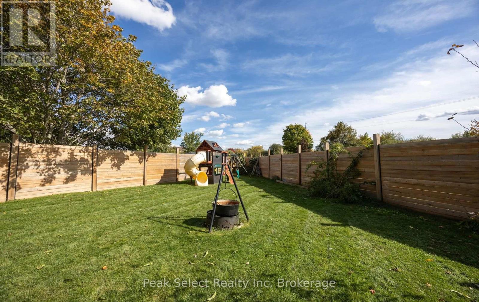 57 Parkhaven Crescent — photo 37