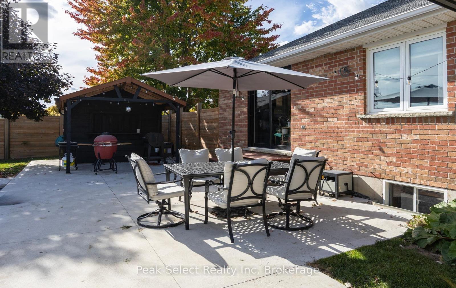 57 Parkhaven Crescent — photo 39