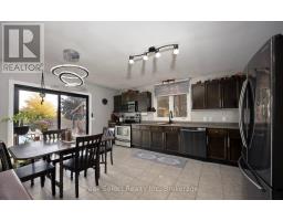 Laundry room - 57 Parkhaven Crescent, St  Marys, ON N4X1E7 Photo 8